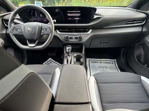 Used 2024 Buick Envista Preferred FWD image 16