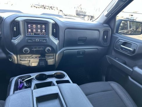 Used 2024 Chevrolet Silverado 1500 Custom Trail Boss w/ Turbomax Blackout Package image 17
