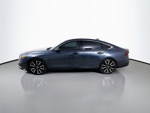Used 2025 Honda Accord Touring image 4