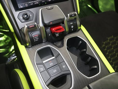 Used 2022 Lamborghini Urus image 54