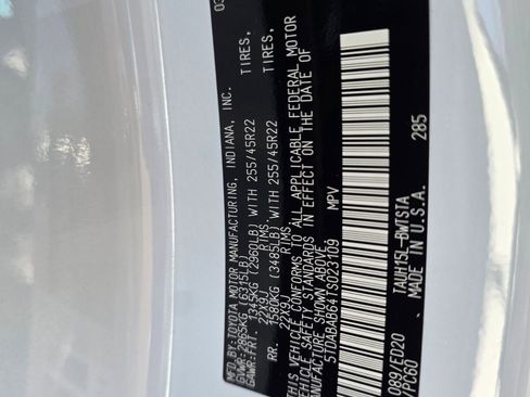 New 2026 Lexus TX 500h AWD image 24