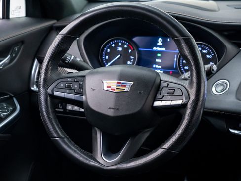 Used 2020 Cadillac XT4 Sport w/ Technology Package FWD image 12