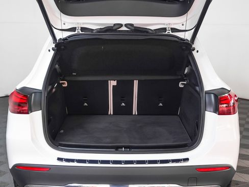 Certified 2026 Mercedes-Benz GLA 250 4MATIC image 8