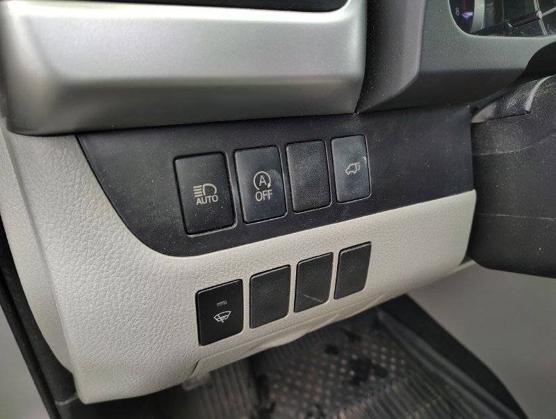 Used 2018 Toyota Highlander XLE AWD/4WD image 12