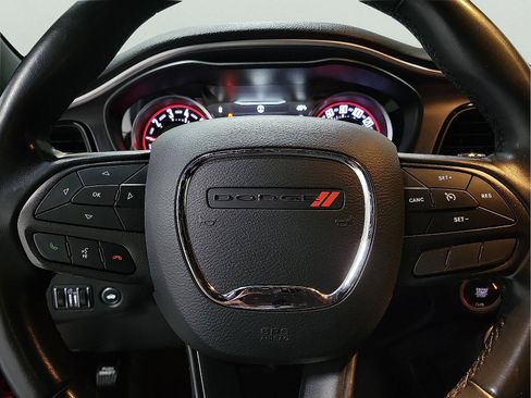 Used 2020 Dodge Challenger SXT image 20