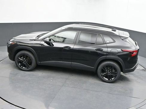 Used 2024 Chevrolet Trax ACTIV w/ Driver Confidence Package image 39