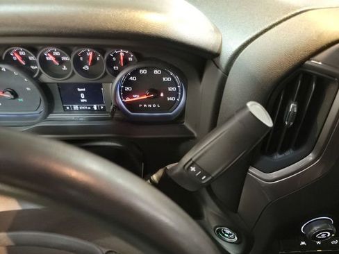 Certified 2022 Chevrolet Silverado 1500 Custom image 23