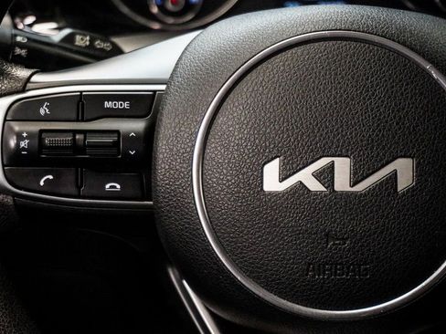 Used 2022 Kia K5 LX image 15