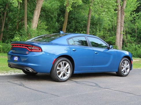 Used 2021 Dodge Charger SXT w/ Driver Convenience Group AWD/4WD image 3
