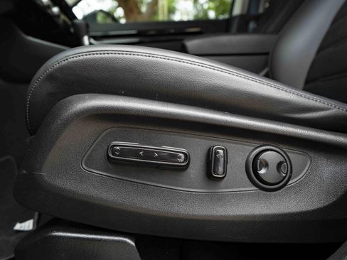 Used 2025 Honda CR-V EX-L image 41