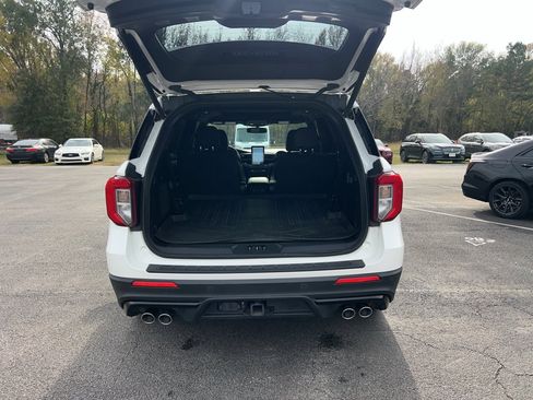 Used 2020 Ford Explorer ST w/ ST Street Pack image 33