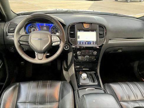 Used 2023 Chrysler 300 S image 15