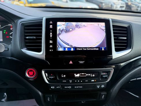 Used 2017 Honda Ridgeline Black Edition image 38