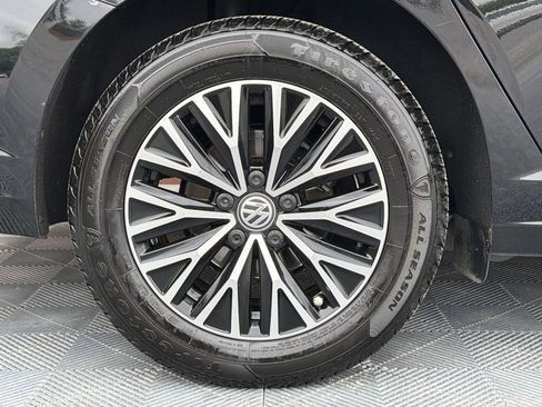 Used 2021 Volkswagen Jetta SE FWD image 17