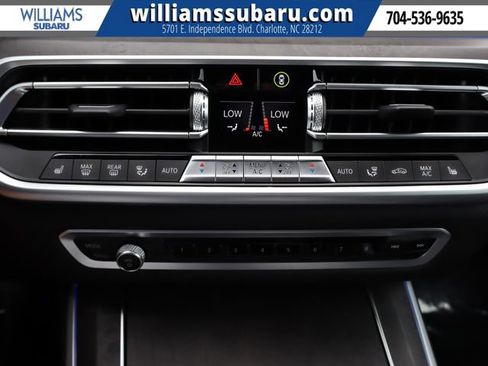 Used 2022 BMW X5 xDrive40i w/ Parking Assistance Package AWD/4WD image 31