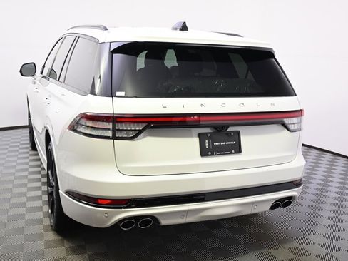 New 2026 Lincoln Aviator Reserve image 4