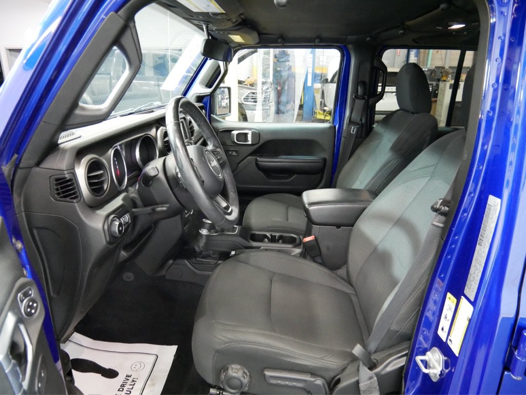 Used 2018 Jeep Wrangler Unlimited Sport S AWD/4WD image 11