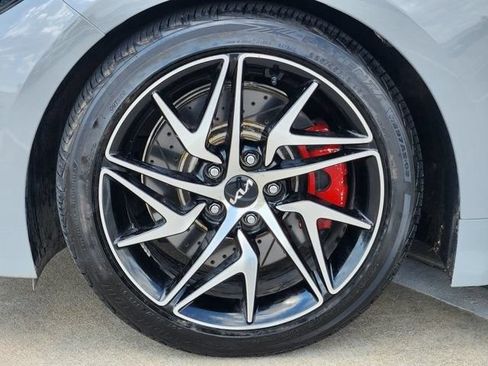 Used 2022 Kia Stinger GT-Line w/ Sun & Sound Package RWD image 10