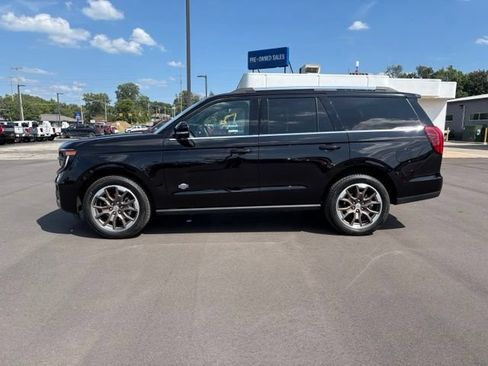 Used 2026 Ford Expedition King Ranch AWD/4WD image 2