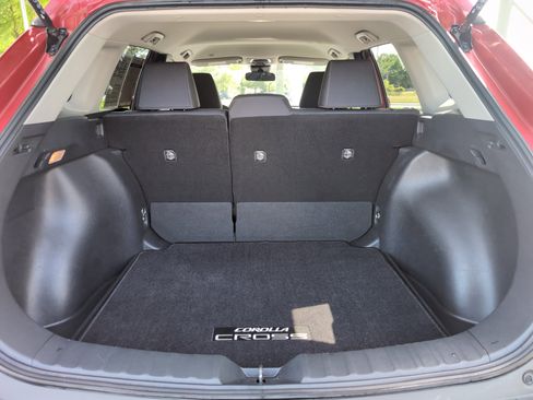 Certified 2022 Toyota Corolla Cross LE FWD image 31