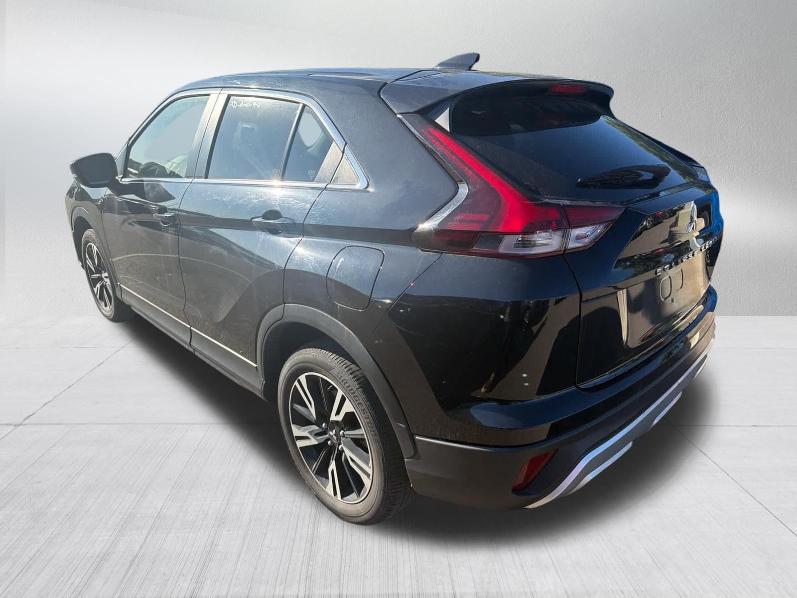 Used 2024 Mitsubishi Eclipse Cross SE AWD/4WD image 2