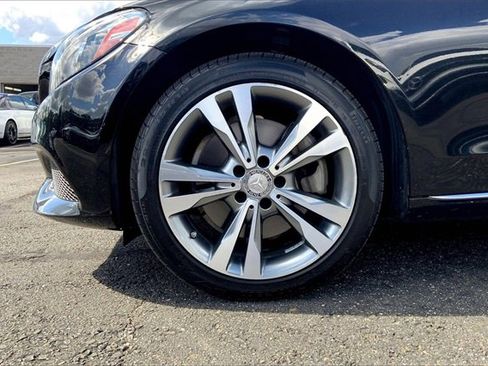 Used 2015 Mercedes-Benz C 300 4MATIC Sedan image 5
