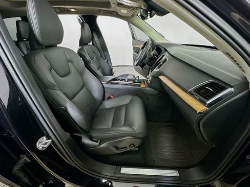 Used 2023 Volvo XC90 B6 Core w/ Climate Package AWD/4WD image 12