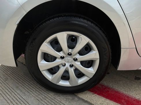 Used 2025 Toyota Corolla LE FWD image 9