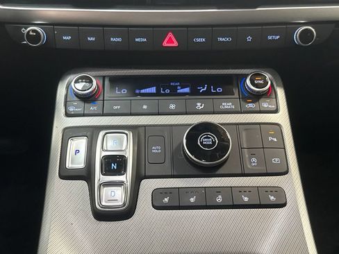 Used 2025 Hyundai Palisade SEL FWD image 16