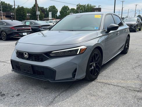 Used 2025 Honda Civic Sport image 1