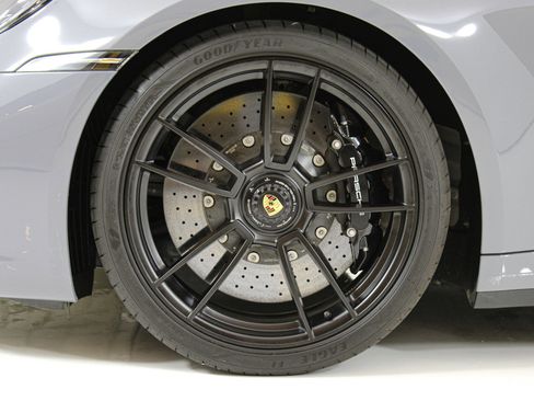 Used 2024 Porsche 911 Carrera GTS RWD image 16