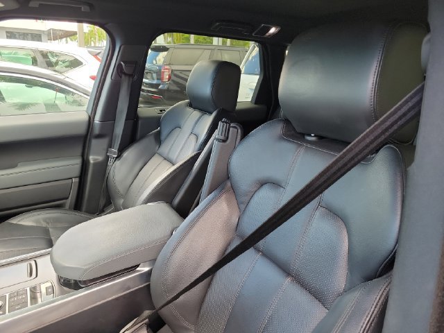 Used 2015 Land Rover Range Rover Sport HSE AWD/4WD image 9