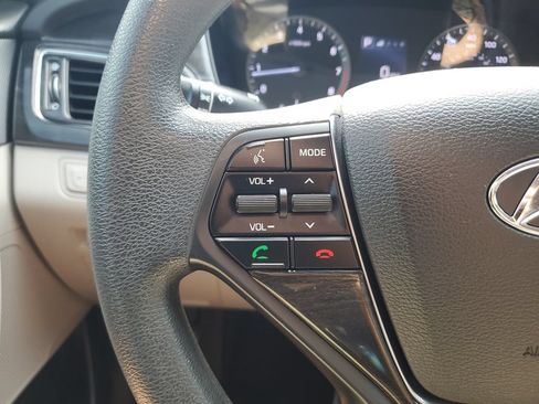Used 2017 Hyundai Sonata SE FWD image 19