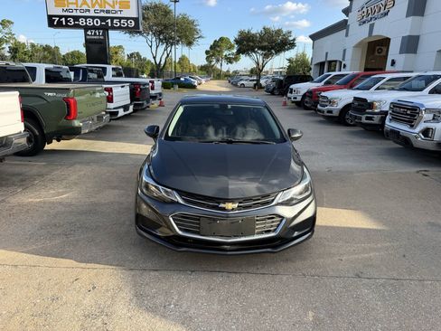 Used 2018 Chevrolet Cruze LT w/ Convenience Package FWD image 37