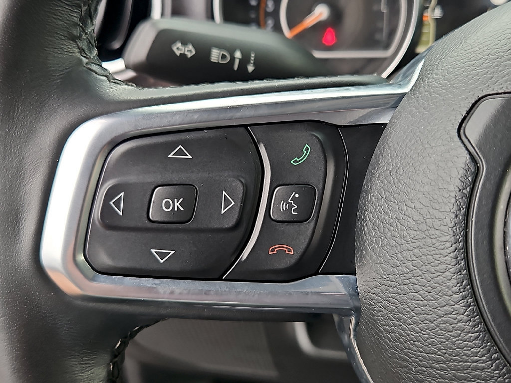 Used 2021 Jeep Wrangler Unlimited Sahara AWD/4WD image 20