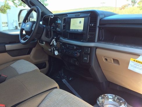 New 2026 Ford F350 XLT w/ 360-Degree Camera Package image 16