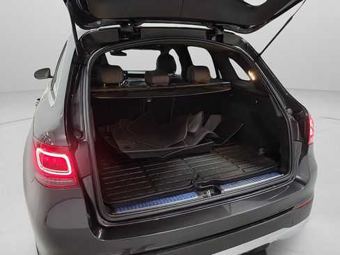 Used 2020 Mercedes-Benz GLC 300 image 7
