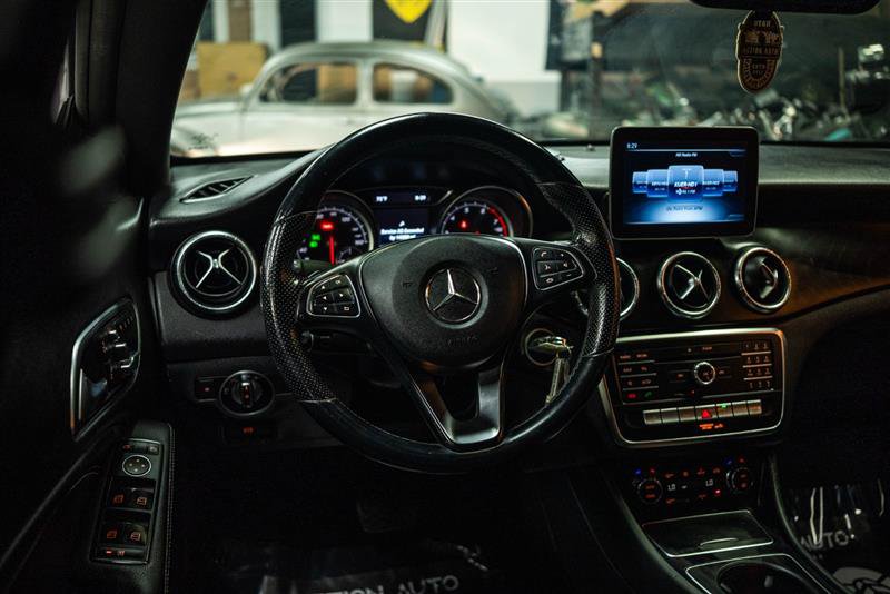 Used 2019 Mercedes-Benz CLA 250 image 15