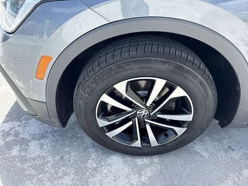 Used 2023 Volkswagen Tiguan S image 10