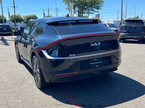 Certified 2024 Kia EV6 Light AWD/4WD image 11