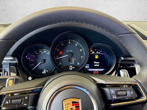 Certified 2026 Porsche Macan AWD/4WD image 15