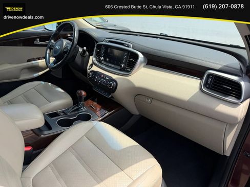 Used 2017 Kia Sorento EX FWD image 13