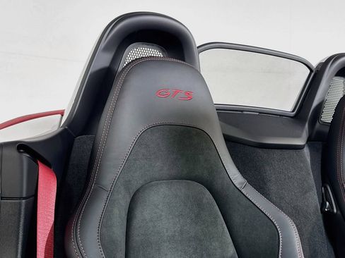 Certified 2025 Porsche 718 Boxster GTS RWD image 23