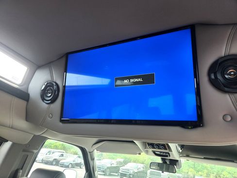 Used 2020 Chevrolet Express 2500 w/ Enhanced Convenience Package RWD image 8