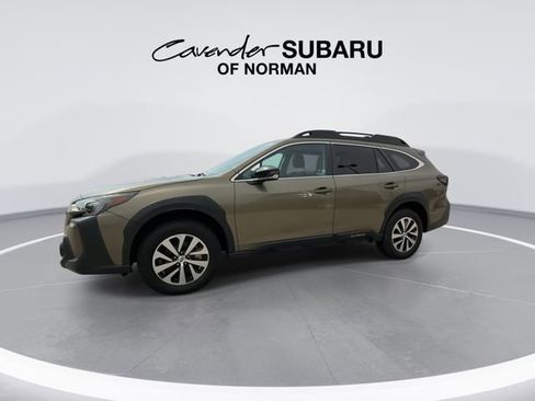 Certified 2025 Subaru Outback Premium image 5