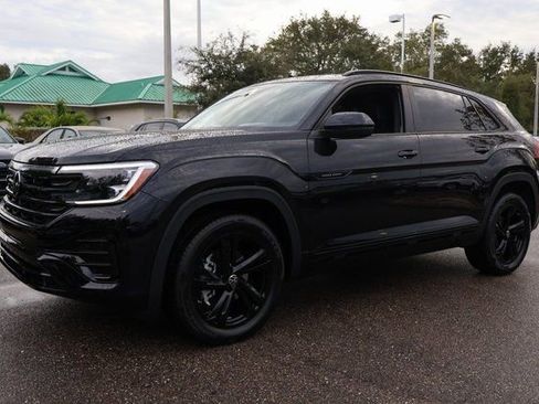 New 2026 Volkswagen Atlas Cross Sport SEL R-Line image 3