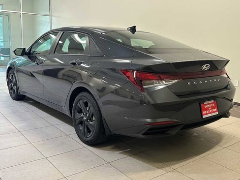 Used 2023 Hyundai Elantra SEL image 4