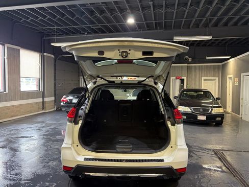 Used 2017 Nissan Rogue SV w/ Midnight Edition Package AWD/4WD image 16