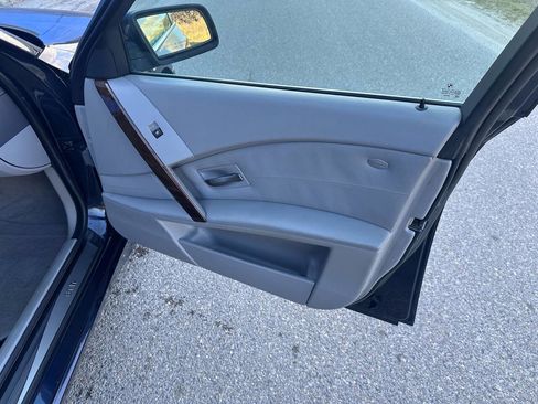 Used 2006 BMW 530xi Sedan image 23