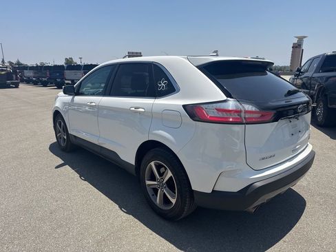 Used 2020 Ford Edge SEL w/ Convenience Package FWD image 4